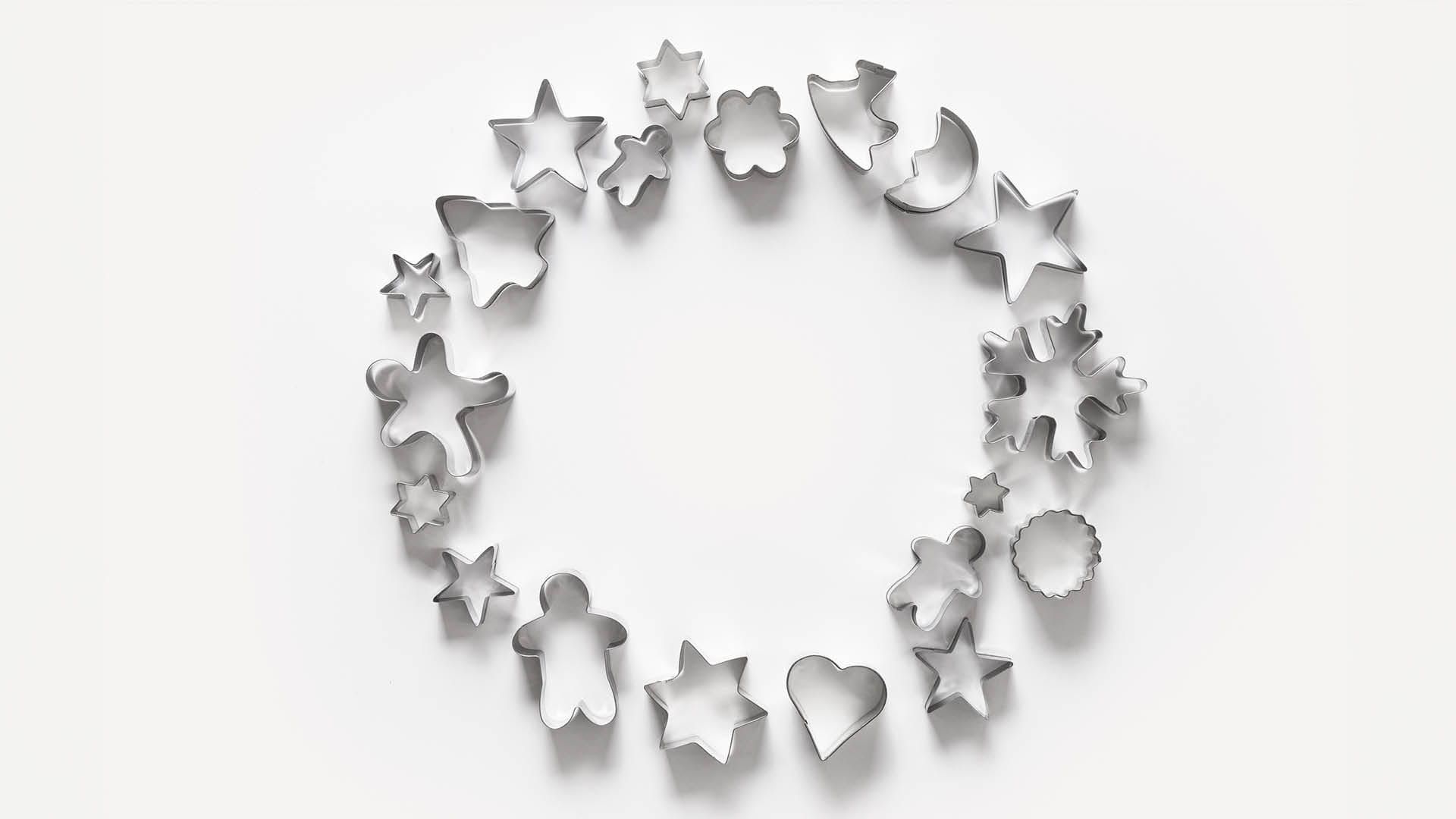 Cookie cutters in a circle